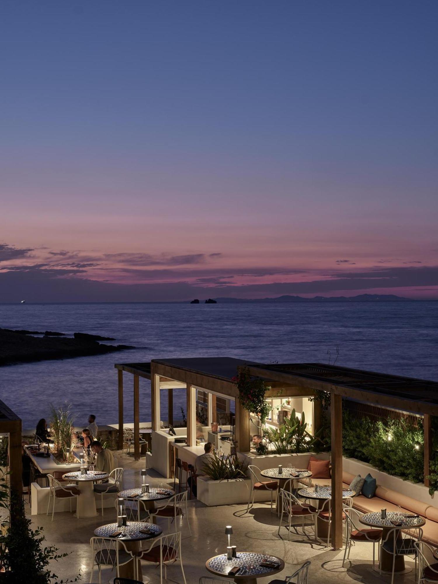 Andronis Minois Hotel Parasporos Екстериор снимка